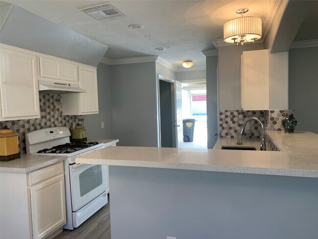 Building Photo - 9418 Parsley Path Ln