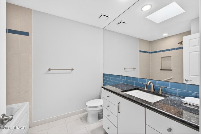 Building Photo - 16 Forest View Way