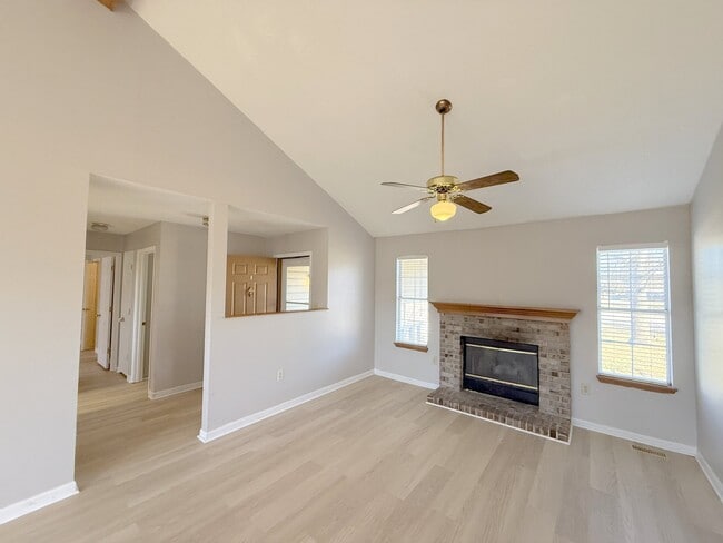 Building Photo - 13001 Virginia Ct