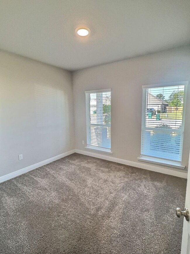 Building Photo - Cute 3 bedroom home in Ocean Springs