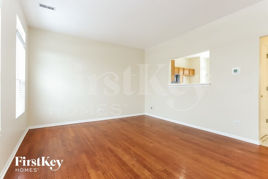 Building Photo - 7215 Bradley Dr