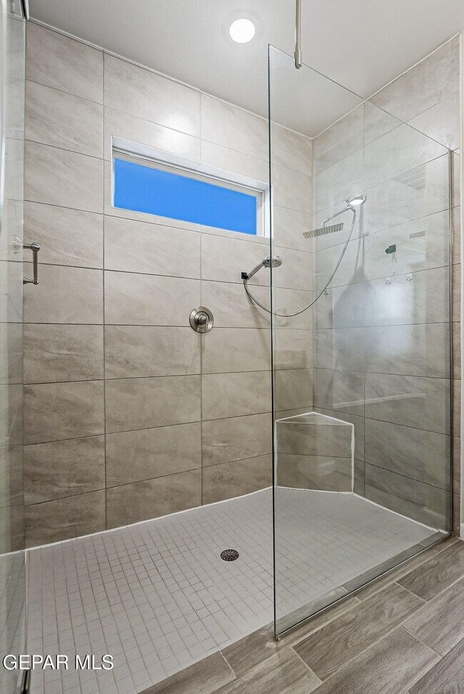 Building Photo - 533 Twilight Dr