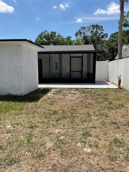 Building Photo - 1513 W Rio Vista Ave