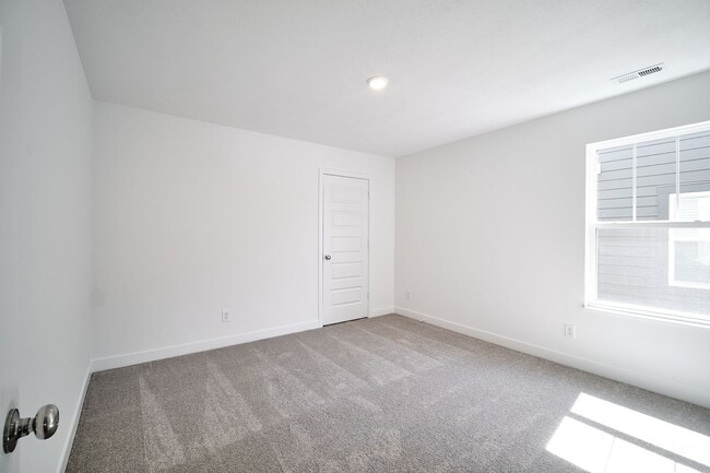 Building Photo - 8699 Maroska St