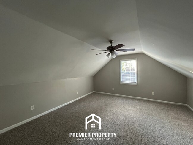 Building Photo - 9893 Cherokee Dr