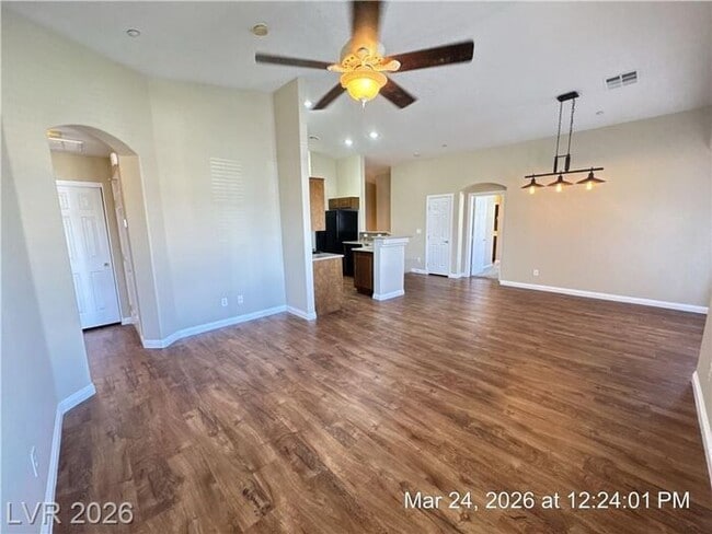 Building Photo - Gated Community with the perfect mix of style, location, and amenities!
