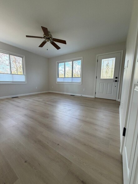 Building Photo - 16696 F-Drive N