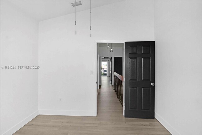 Building Photo - 5530 W 26th Ct