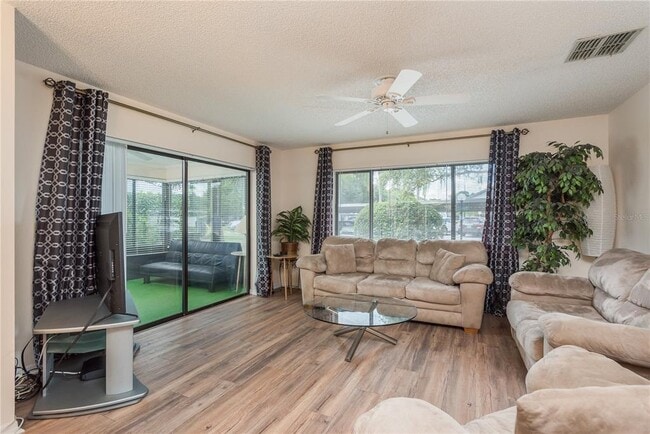 Building Photo - 2713 Countryside Blvd