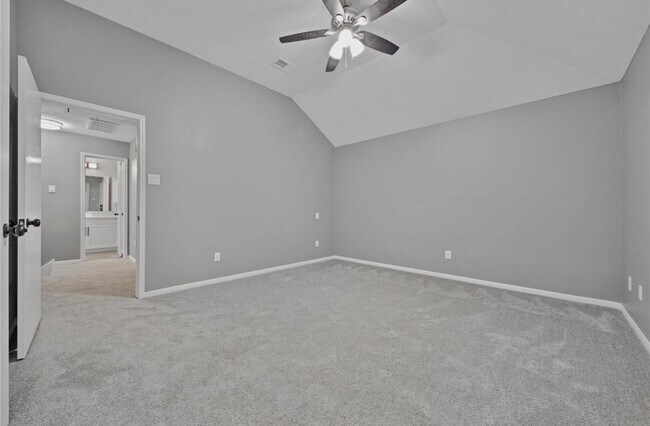 Building Photo - 10503 Timberloch Dr