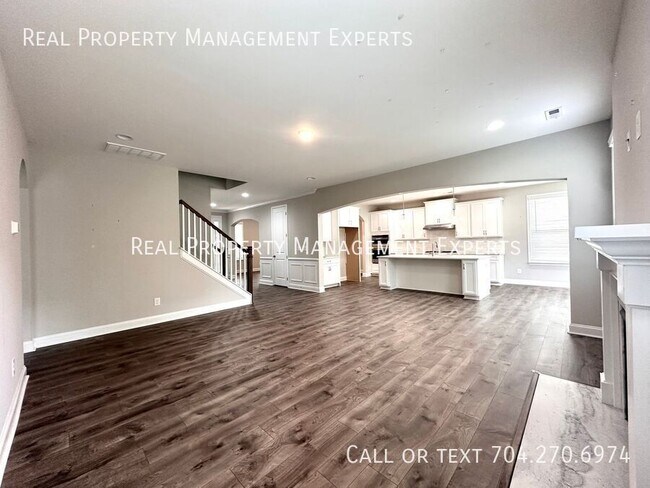 Building Photo - 10025 Fox Trotter Ln
