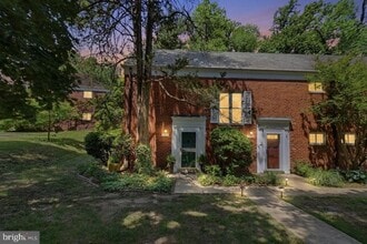 Building Photo - 3712 Valley Dr