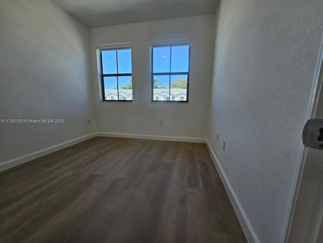 Building Photo - 28553 SW 134th Ct