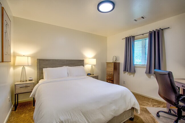 Building Photo - 23 Craig Ave