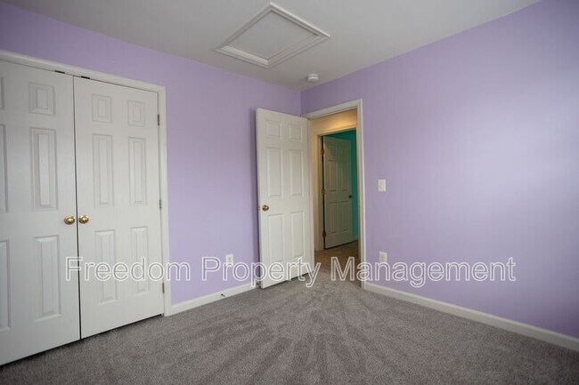 Building Photo - 6004 Abernethy Ln