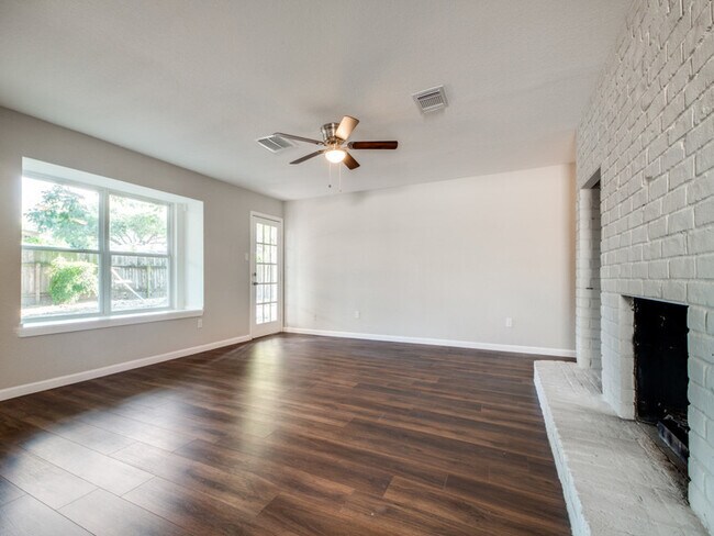 Building Photo - 287 Eldon St