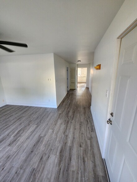 Building Photo - 306 Prentice Ave
