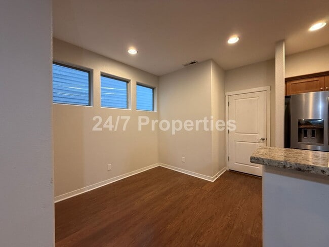 Building Photo - 3 BD I 2.5 BA - Villebois Community in Wilsonville