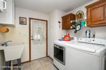 Building Photo - 4159 Hidden Lakes Dr