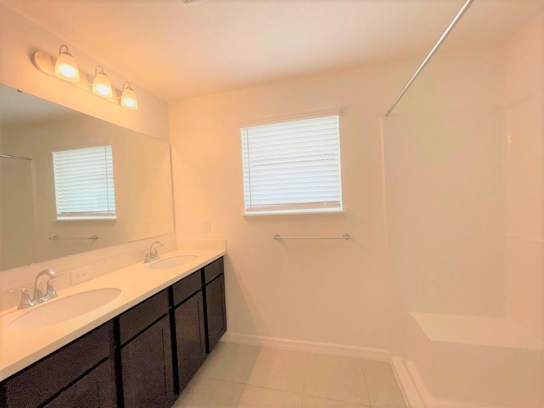 Building Photo - 4519 Birdsong Dr