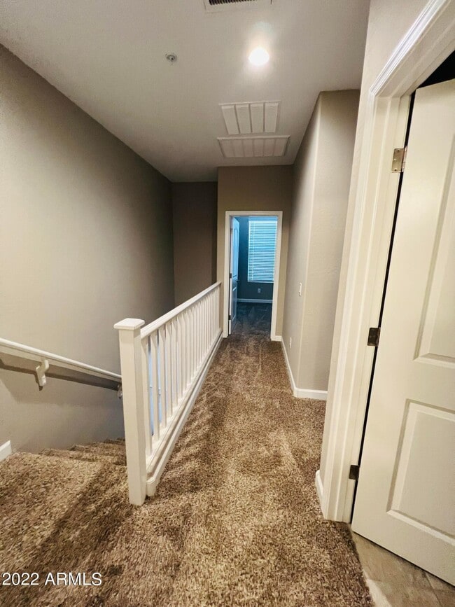 Building Photo - 1255 N Arizona Ave