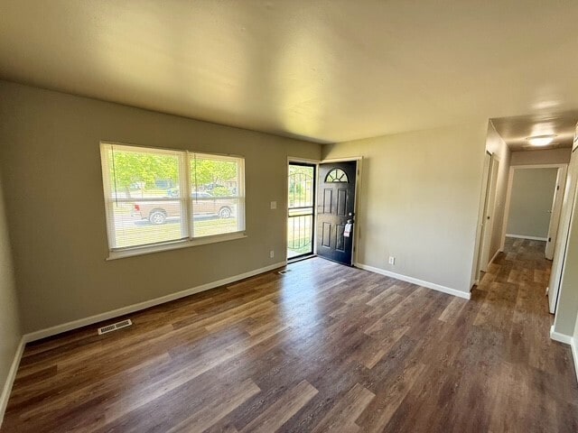Building Photo - 3845 Delmont Dr