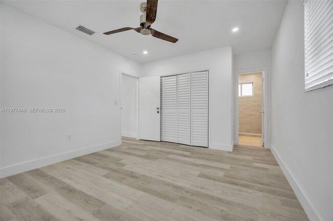 Building Photo - 1401 NE 152nd St