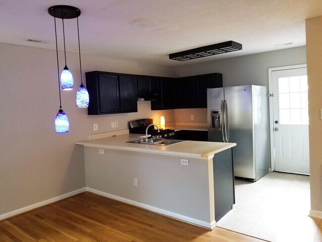 Building Photo - 1117 Cotten Farm Dr