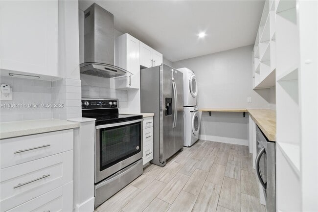 Building Photo - 16400 SW 100th Ct