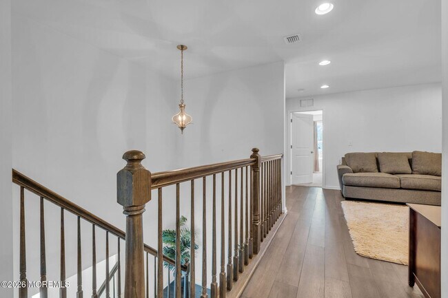 Building Photo - 2 Malcolm Way