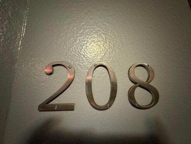 Building Photo - Hancock Villa