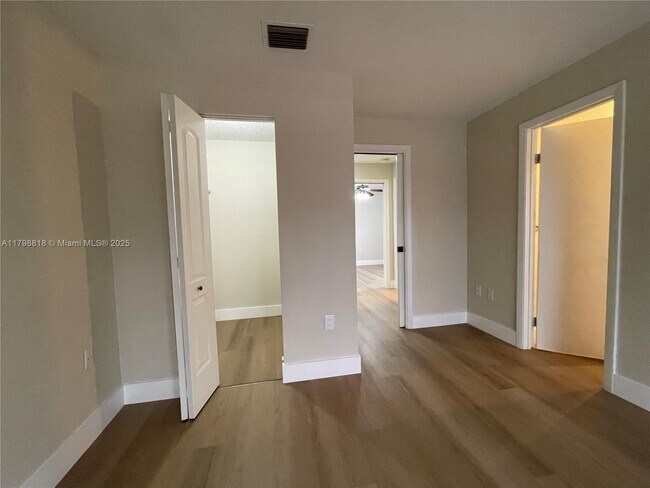 Building Photo - 16876 SW 5th Way
