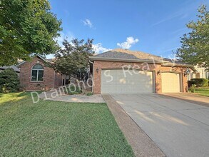 Building Photo - Gorgeous Custom All Brick Home in Fox Grap...