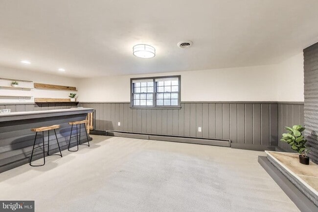 Building Photo - 4422 Neptune Dr