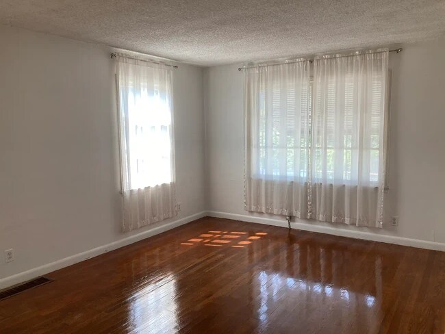 Building Photo - 7737 15th Ave NW