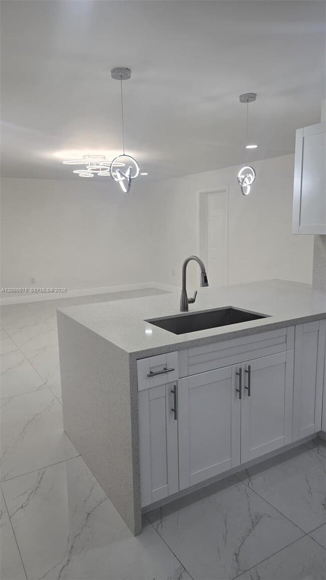 Building Photo - 3831 SW 79th Ave