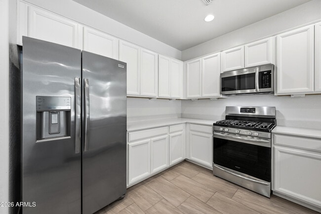 Building Photo - 1627 W Estes Way