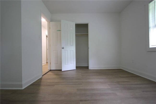 Building Photo - 3533 Larkspur Terrace