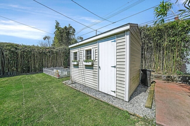 Building Photo - Fully Renovated with Historic Charm Home