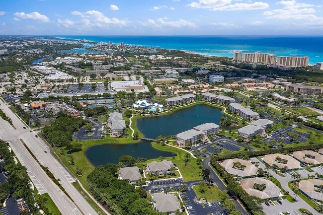 Building Photo - 353 S US Hwy 1