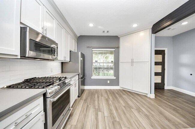Building Photo - 333 Mammoth Springs Ln