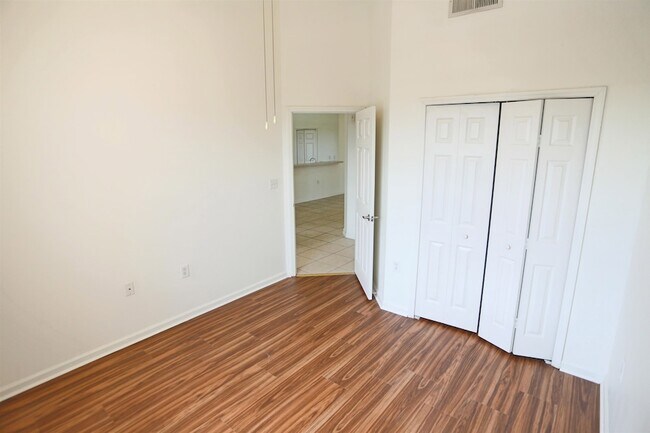 Building Photo - 1603 Preswick