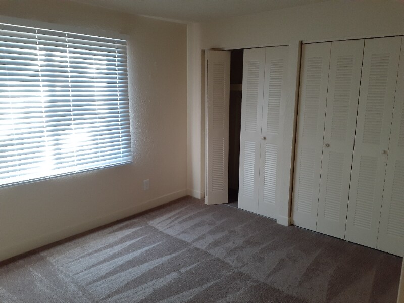 Building Photo - 3646 N 67th Ave