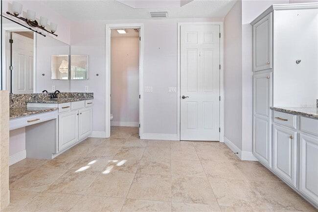 Building Photo - 14717 Bowfin Terrace