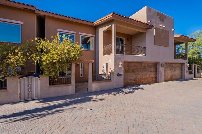 Building Photo - 110 S Placita Colonia Solana