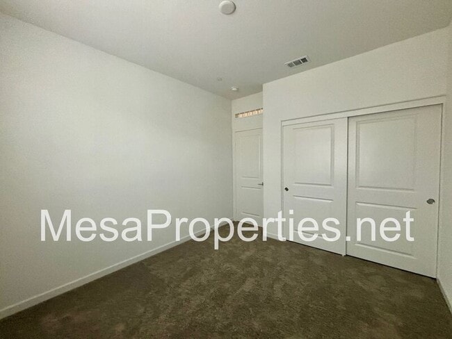 Building Photo - 2601 Cloudview Privado