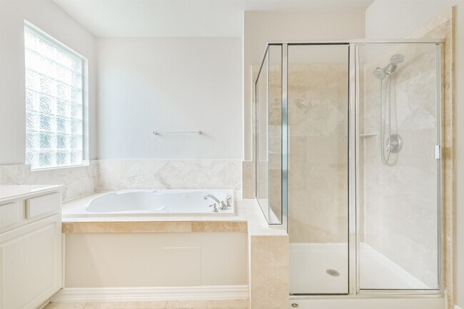 Building Photo - 6 Cordella Pl