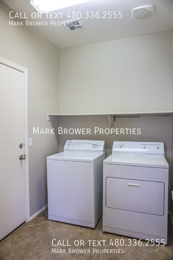 Building Photo - 2892 W Angel Way