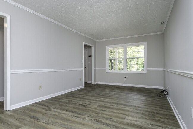 Building Photo - Spacious 3BR/2.5BA with Fenced Yard & Attached Garage in Piedmont $1,850/mo rent