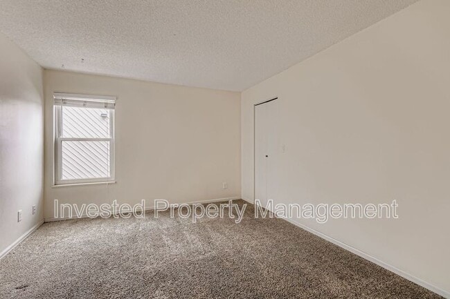 Building Photo - 11913 E Harvard Ave